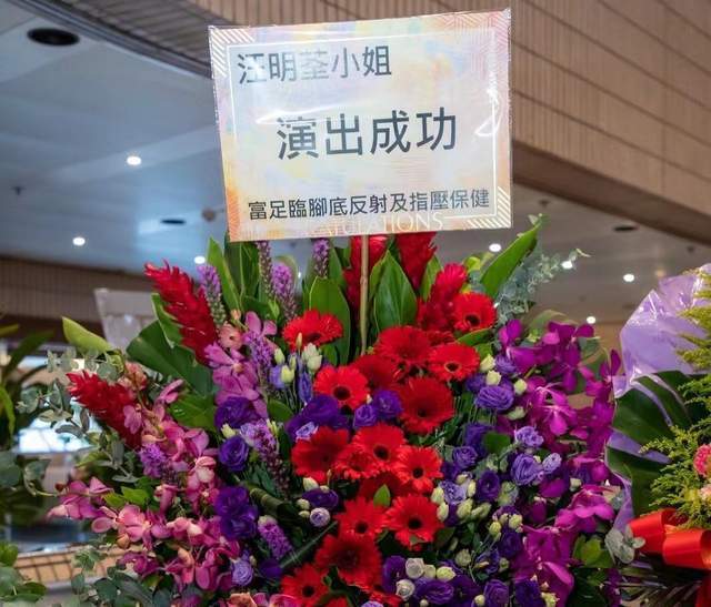 羅家英老驥伏櫪，汪明荃志在千里：這對愛侶點亮香港樂壇之光